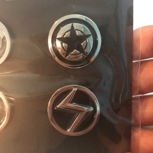 Marvel Pin set - Picture 5 of 6